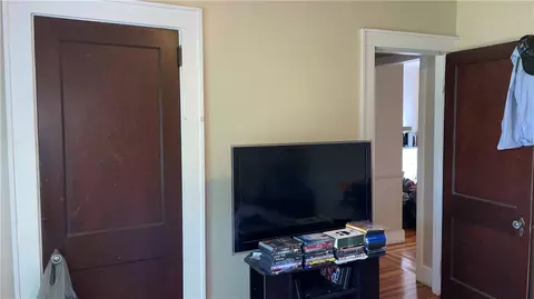 32 Willard St, Warwick, RI 02889 photo 6