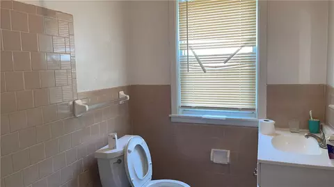 32 Willard St, Warwick, RI 02889 photo 9