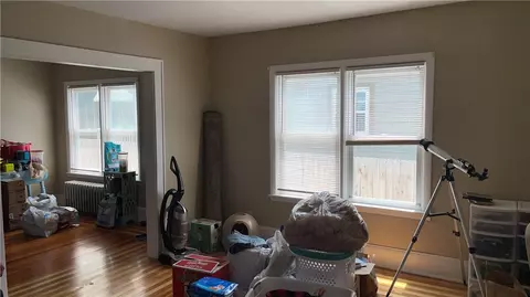 32 Willard St, Warwick, RI 02889 photo 3