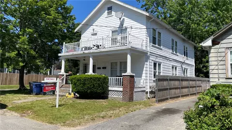 32 Willard St, Warwick, RI 02889 photo 1