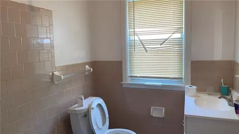 32 Willard St, Warwick, RI 02889 photo 9