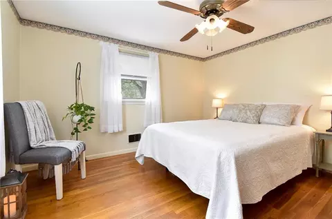92 Manolla Ave, Warwick, RI 02888 photo 12