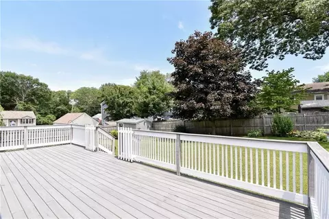 92 Manolla Ave, Warwick, RI 02888 photo 11