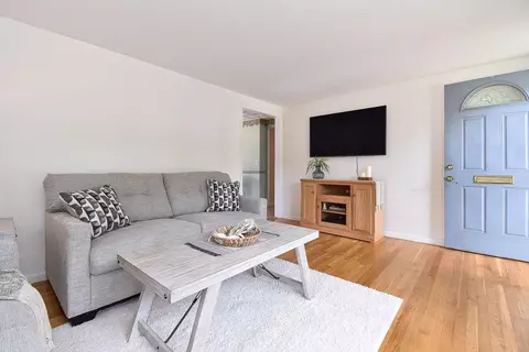 92 Manolla Ave, Warwick, RI 02888 photo 6