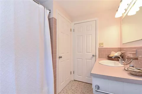 92 Manolla Ave, Warwick, RI 02888 photo 20