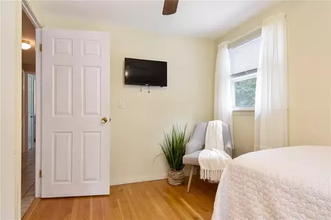92 Manolla Ave, Warwick, RI 02888 photo 16