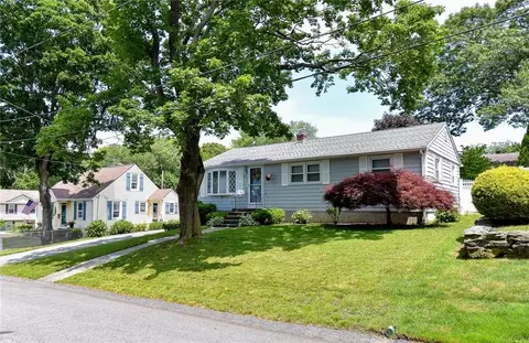 92 Manolla Ave, Warwick, RI 02888 photo 32