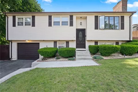 2 Helen St, North Providence, RI 02911