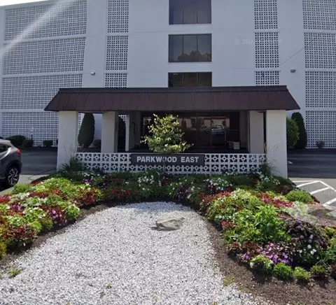 143 Hoffman Ave #203, Cranston, RI 02920