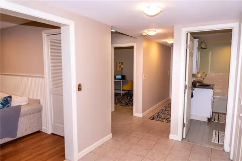 22 E Side Dr, Barrington, RI 02806 photo 28