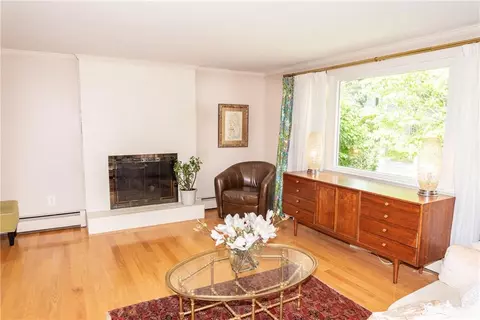 22 E Side Dr, Barrington, RI 02806 photo 11