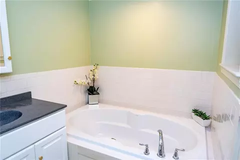 22 E Side Dr, Barrington, RI 02806 photo 23