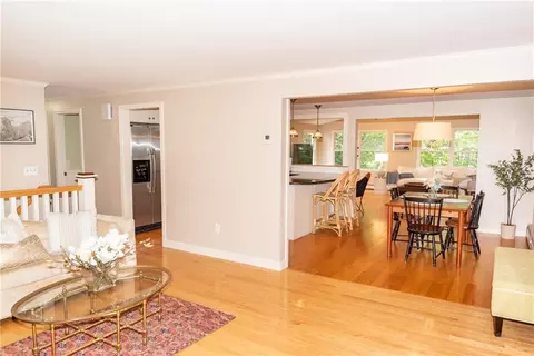 22 E Side Dr, Barrington, RI 02806 photo 10