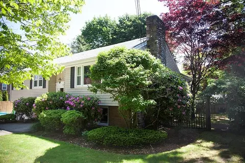 22 E Side Dr, Barrington, RI 02806 photo 1