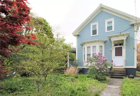 115 Vandewater St, Providence, RI 02908