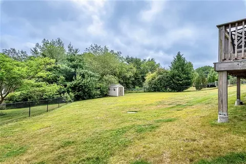 4 Mountain Laurel Dr, Coventry, RI 02816 photo 5