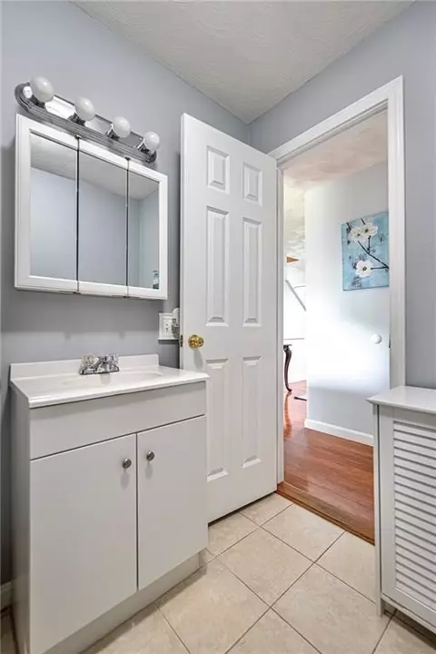4 Mountain Laurel Dr, Coventry, RI 02816 photo 17
