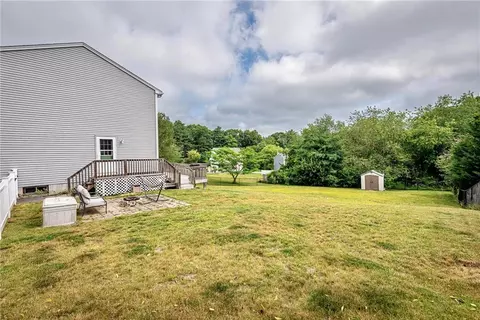 4 Mountain Laurel Dr, Coventry, RI 02816 photo 3