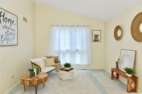 876 Halifax Dr, Warwick, RI 02886 photo 5