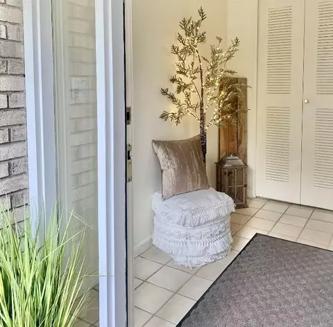 876 Halifax Dr, Warwick, RI 02886 photo 3