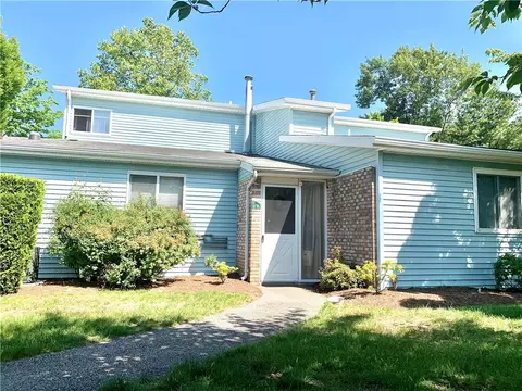 876 Halifax Dr, Warwick, RI 02886 photo 1