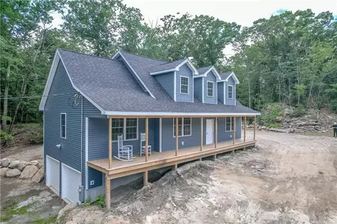 786 Greenville Ave, Johnston, RI 02919