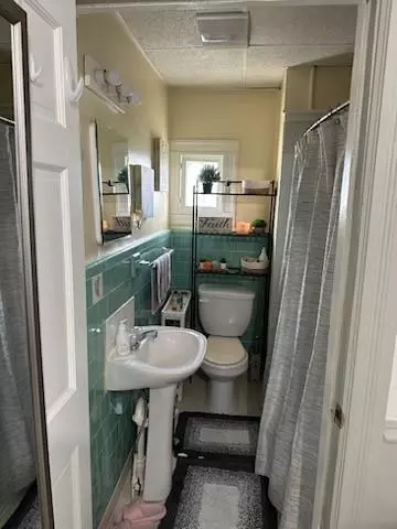 212 First Ave, Woonsocket, RI 02895 photo 18