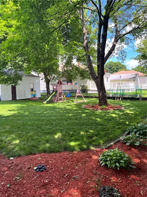 35 Manila Ave, Woonsocket, RI 02895 photo 31