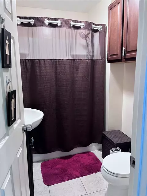 35 Manila Ave, Woonsocket, RI 02895 photo 9