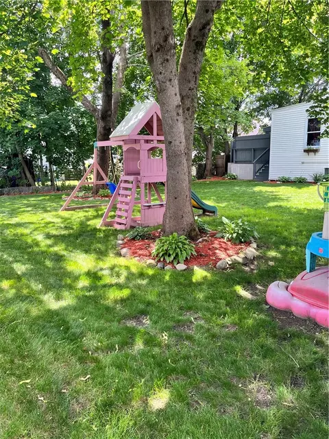 35 Manila Ave, Woonsocket, RI 02895 photo 29