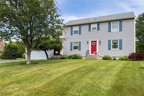 10 Justin St, Bristol, RI 02809