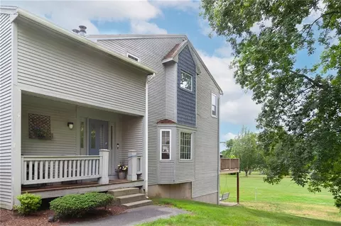 10 Cutters Grn #B, North Providence, RI 02904
