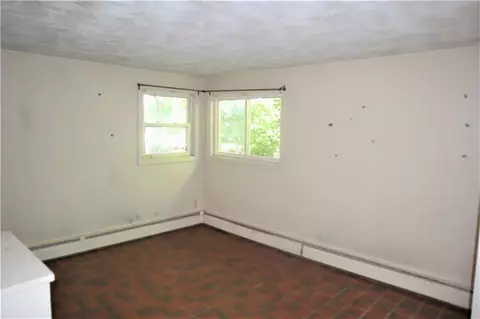 40 Aspinet Dr, Warwick, RI 02888 photo 11