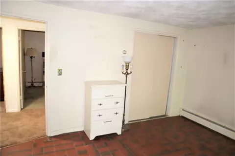 40 Aspinet Dr, Warwick, RI 02888 photo 10