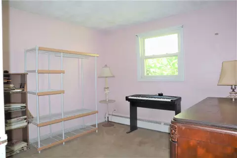 40 Aspinet Dr, Warwick, RI 02888 photo 12