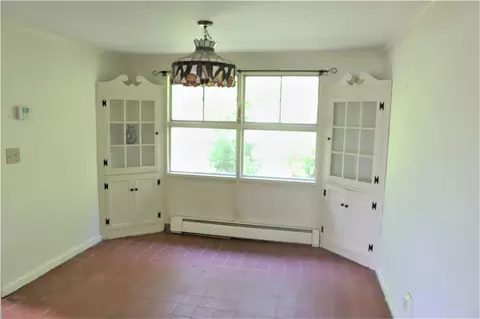 40 Aspinet Dr, Warwick, RI 02888 photo 5