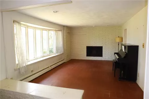 40 Aspinet Dr, Warwick, RI 02888 photo 7
