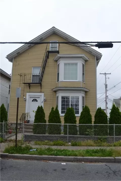 30 Hope St, Pawtucket, RI 02860