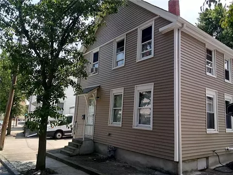 10 Franklin Ave, Cranston, RI 02920