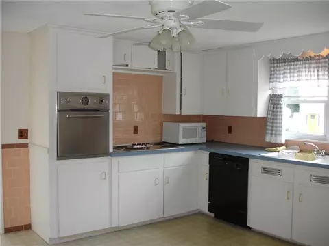 68 Bernice Ave, Woonsocket, RI 02895 photo 4