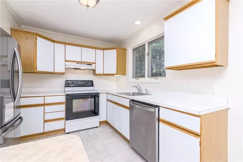 60 Margin St #101, Westerly, RI 02891 photo 17