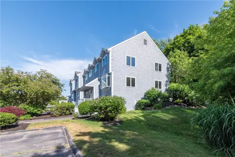 60 Margin St #101, Westerly, RI 02891 photo 3