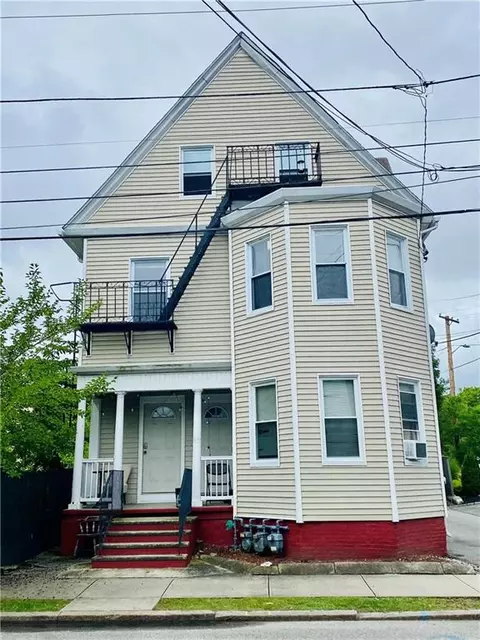 506 Washington St, Providence, RI 02903
