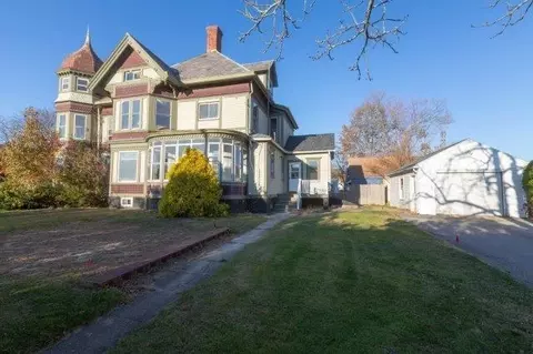 474 S Main St, Woonsocket, RI 02895 photo 28