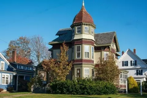 474 S Main St, Woonsocket, RI 02895 photo 2
