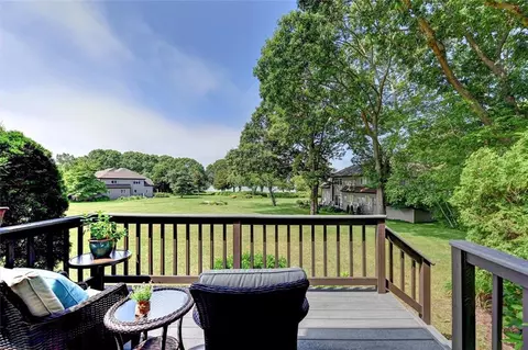 221 Seabreeze Dr, North Kingstown, RI 02852