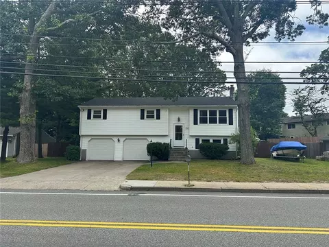 2002 New London Tpke, Coventry, RI 02816