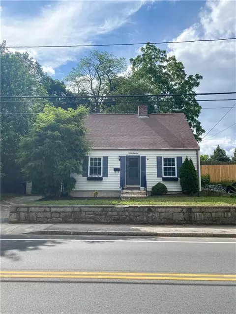 40 New London Ave, West Warwick, RI 02893