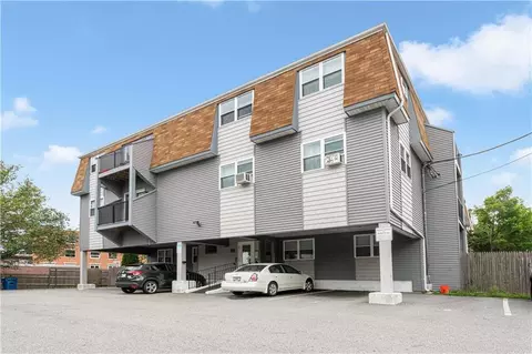 20 Stenton Ave #303, Providence, RI 02906