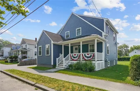 72 Charles St, Bristol, RI 02809